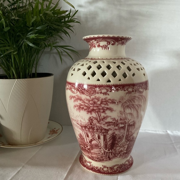 Burton + Burton Other - Burton & Burton red transferware vase. 10.5 inches. Porcelain